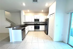 32235 Powderpuff Mimosa Dr, San Antonio, FL 33576 - Photo 9