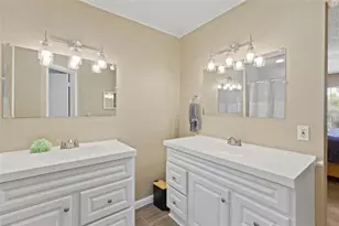16126 Country Crossing Dr, Tampa, FL 33624 - Photo 23