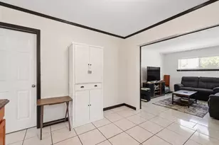 1803 E Bougainvillea Ave, Tampa, FL 33612 - Photo 19