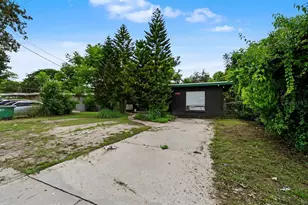 1803 E Bougainvillea Ave, Tampa, FL 33612 - Photo 3