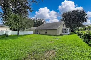1124 Split Silk St, Valrico, FL 33594 - Photo 5