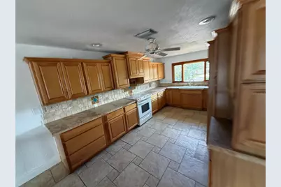 6111 Bayou Grande Boulevard NE, Saint Petersburg, FL 33703 - Photo 5