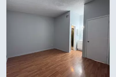 13045 Londondary Place, Tampa, FL 33612 - Photo 7
