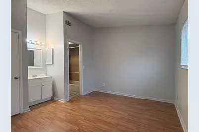 13045 Londondary Place, Tampa, FL 33612 - Photo 5