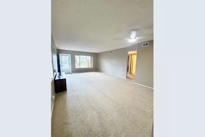 2402 Ecuadorian Way #40, Clearwater, FL 33763 - Photo 3