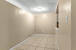 8923 N 40th St, Tampa, FL 33604 - Photo 7