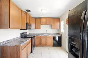 701 59th St S, Gulfport, FL 33707 - Photo 9