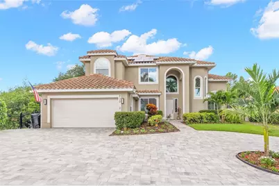930 Southern Pine Court NE, Saint Petersburg, FL 33703 - Photo 1