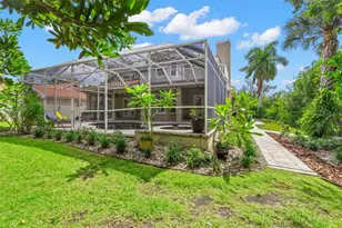 930 Southern Pine Ct NE, Saint Petersburg, FL 33703 - Photo 35