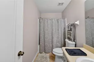 2052 Greenwood Valley Dr, Plant City, FL 33563 - Photo 27