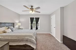 2052 Greenwood Valley Dr, Plant City, FL 33563 - Photo 29