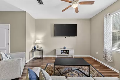 2052 Greenwood Valley Drive, Plant City, FL 33563 - Photo 11