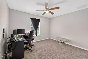 2052 Greenwood Valley Dr, Plant City, FL 33563 - Photo 41