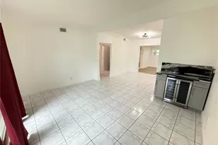 4394 Pompano Dr SE, Saint Petersburg, FL 33705 - Photo 5