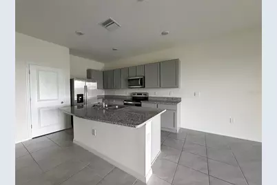 34260 Redwood Dawn Lane, Wesley Chapel, FL 33543 - Photo 7