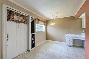 11829 Carissa Ln, New Port Richey, FL 34654 - Photo 9