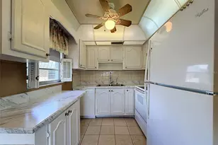 11829 Carissa Ln, New Port Richey, FL 34654 - Photo 13