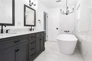 1046 Sylvia Ln, Tampa, FL 33613 - Photo 19