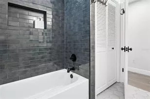 1046 Sylvia Ln, Tampa, FL 33613 - Photo 13