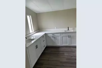 39638 Sunvalley Drive, Zephyrhills, FL 33542 - Photo 11