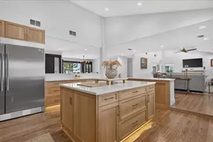 2862 Shady Oak Ct, Clearwater, FL 33761 - Photo 13