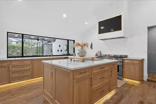 2862 Shady Oak Ct, Clearwater, FL 33761 - Photo 15