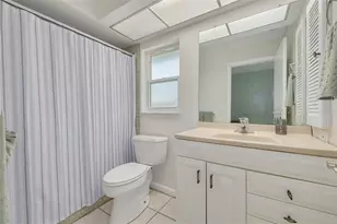 8960 140th St, Seminole, FL 33776 - Photo 23