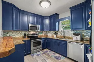 1509 W Barr Dr, Tampa, FL 33603 - Photo 9