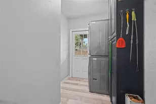 1509 W Barr Dr, Tampa, FL 33603 - Photo 23