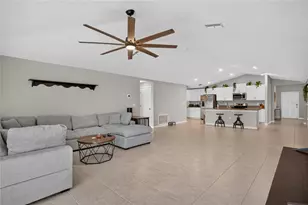 5420 Leslie Canyon Dr, Wimauma, FL 33598 - Photo 7