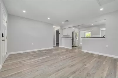 4227 Harrisburg Street NE, Saint Petersburg, FL 33703 - Photo 9