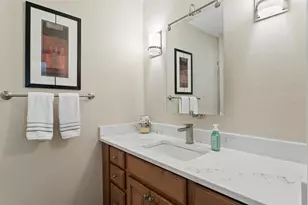 14607 Village Glen Cir, Tampa, FL 33618 - Photo 29