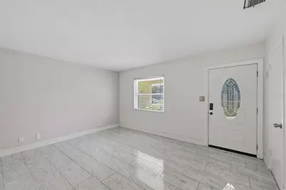 9810 N 54th Street, Temple Terrace, FL 33617 - Photo 17