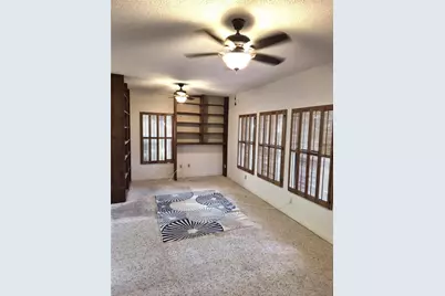 9913 W Bay Street, Seminole, FL 33776 - Photo 15