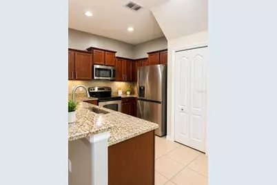 8505 Broken Willow Court, Tampa, FL 33647 - Photo 7