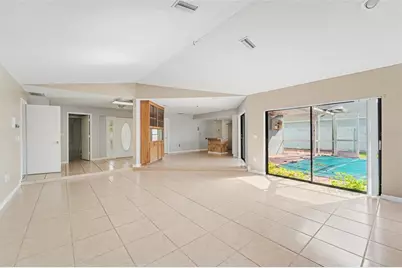 8422 Spring Hill Drive, Spring Hill, FL 34608 - Photo 9