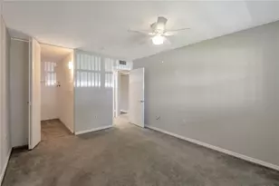 201 Kings Blvd, Sun City Center, FL 33573 - Photo 13