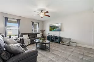 10229 Newminster Loop, Ruskin, FL 33573 - Photo 9