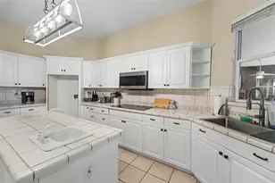 37616 Sky Ridge Cir, Dade City, FL 33525 - Photo 9