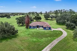 37616 Sky Ridge Cir, Dade City, FL 33525 - Photo 1