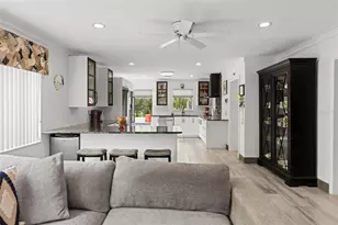 105 Adalia Ave, Tampa, FL 33606 - Photo 9