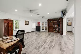 105 Adalia Ave, Tampa, FL 33606 - Photo 13