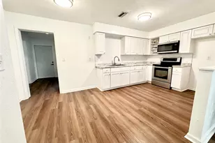 121 Granada Blvd, North Port, FL 34287 - Photo 3