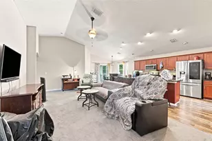 322 Woods Landing Dr, Lady Lake, FL 32159 - Photo 3