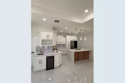 8208 N Elmer Street, Tampa, FL 33604 - Photo 9