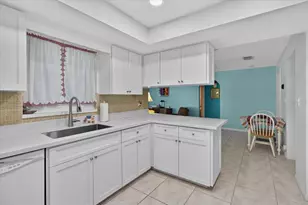13497 Oval Dr E, Largo, FL 33774 - Photo 35
