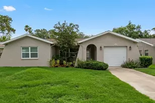 1633 St Catherine Dr E, Dunedin, FL 34698 - Photo 1