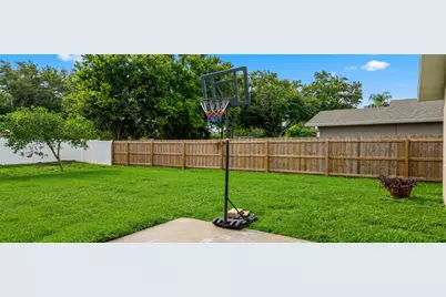 1633 St Catherine Drive E, Dunedin, FL 34698 - Photo 9