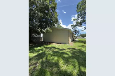 7746 62nd Street N #B, Pinellas Park, FL 33781 - Photo 5