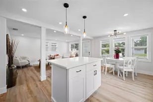 2547 Kingston St S, Saint Petersburg, FL 33711 - Photo 11